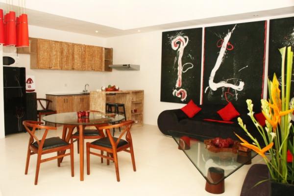 Dining, Living & Kitchen Area