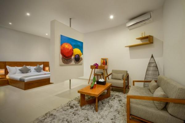 Master Bedroom With Living  Space